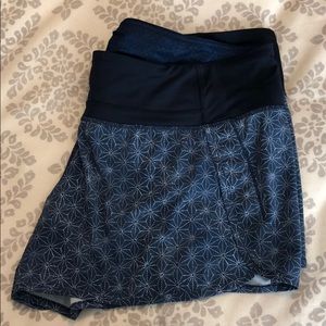 Lululemon workout shirt